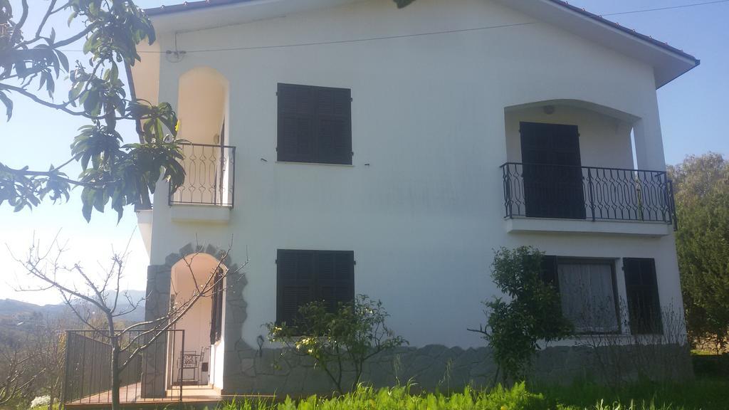 House In Caramagna Apartment Imperia Phòng bức ảnh